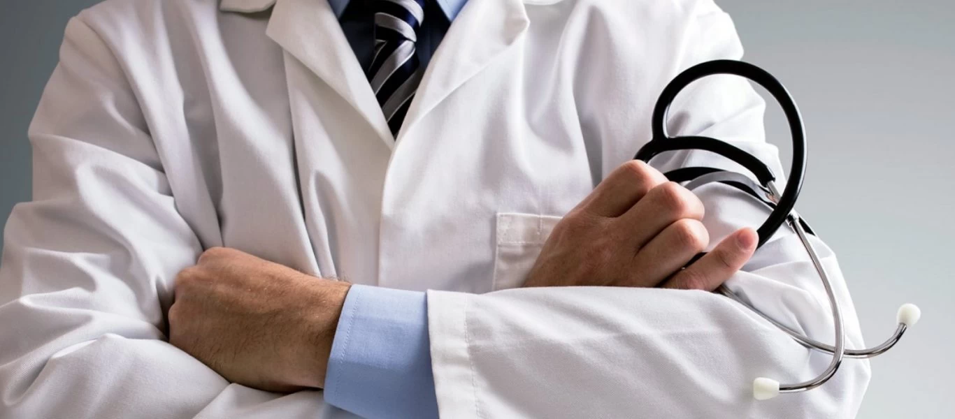 Κορωνοϊός: Με «λουκέτο» κινδυνεύουν οι ιδιώτες ιατροί